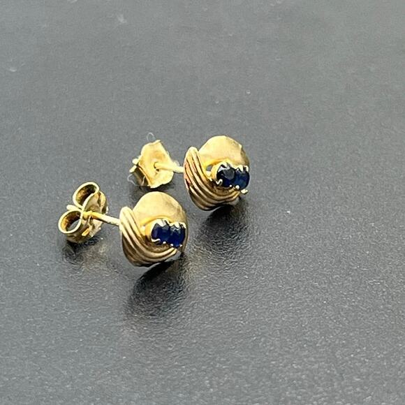 Vintage 10K Gold Blue Topaz Ridged Genuine Gemstone 40g Small Stud Earrings - Picture 4 of 14
